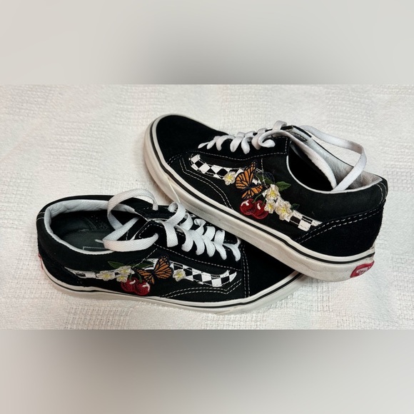 Vans X Embroidered Cherry Butterfly Old Skool Checkered Shoes Womens Size 6.5 - Picture 7 of 9